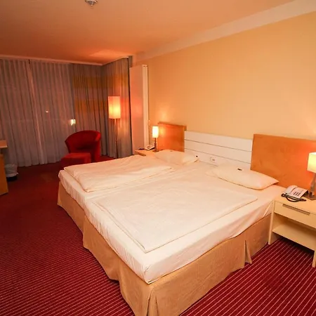 Gastehaus Am Rptc Отель Мюнхен